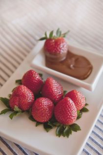 A picture of no bake recipe chocolate dipped strawberries. 