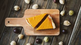 No bake pumpkin pie recipes for kids. Great for a school snack or Thanksgiving dessert. 