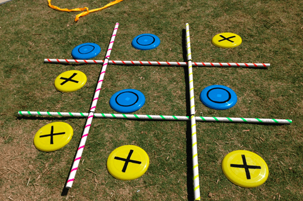 tic tac toe game playing field