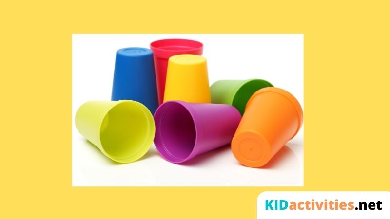 Multi color plastic cups